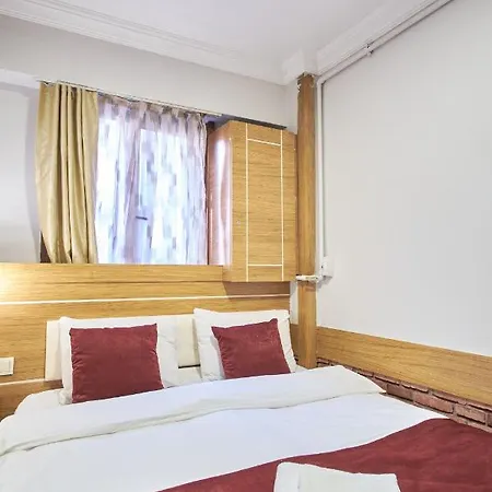 Hotel Taksim 3*