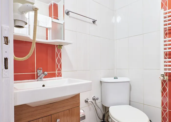 Ξενοδοχείο Taksim 3*